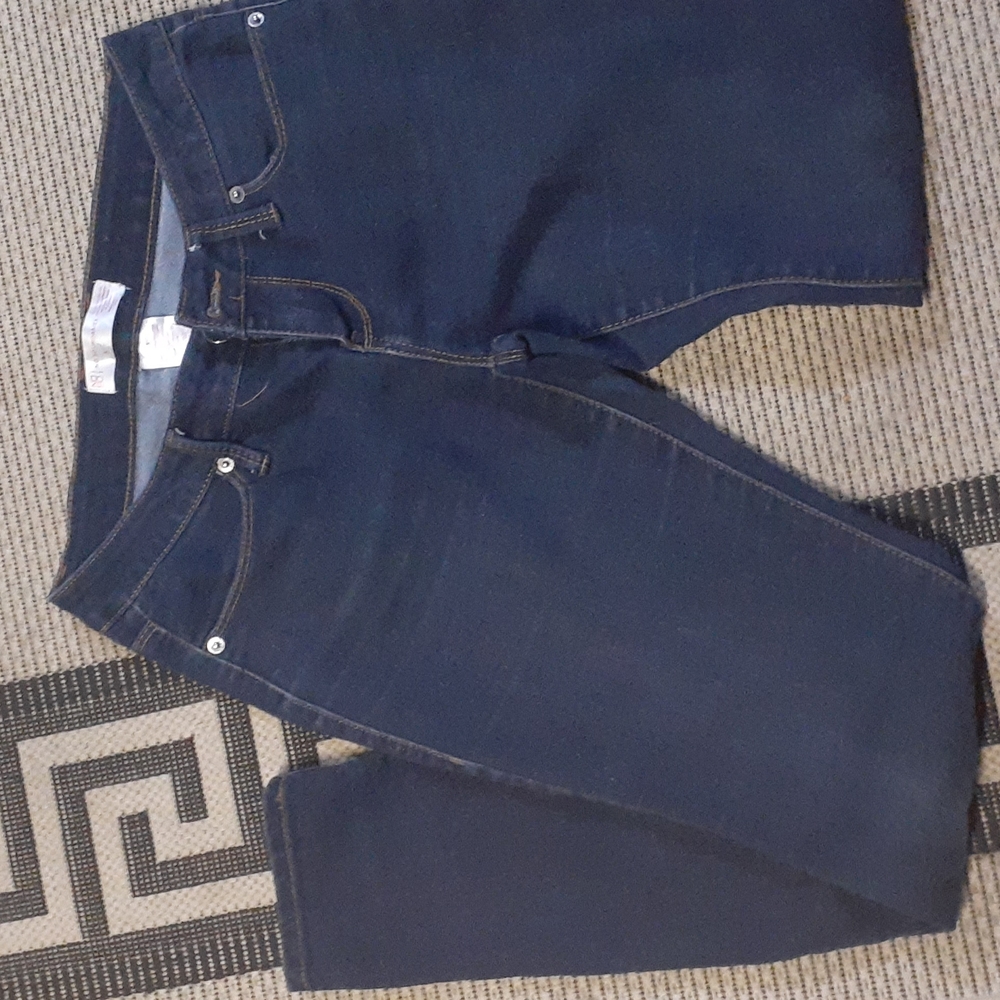 No Boundaries dark wash stretch skinny jeans